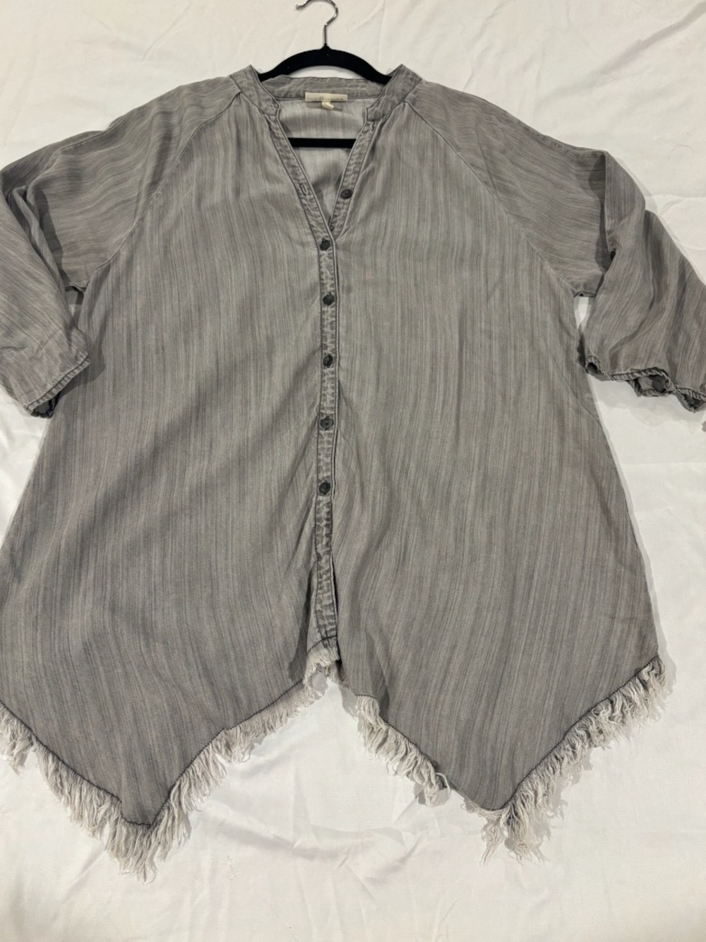 Hester and Orchard Gray Tencel Chambray Button Up Frayed
Hem Top Blouse, Size M - Picture 5 of 9